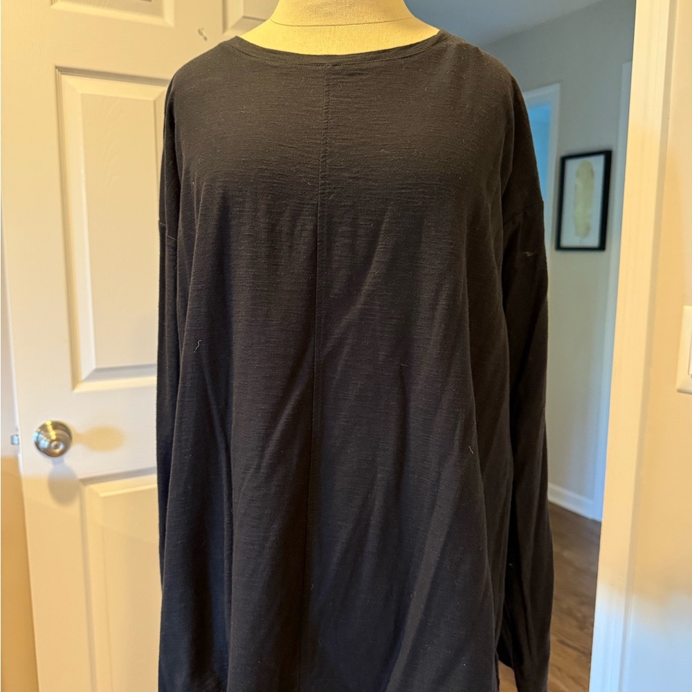 Saks Fifth Avenue Black Long Sleeve Tee